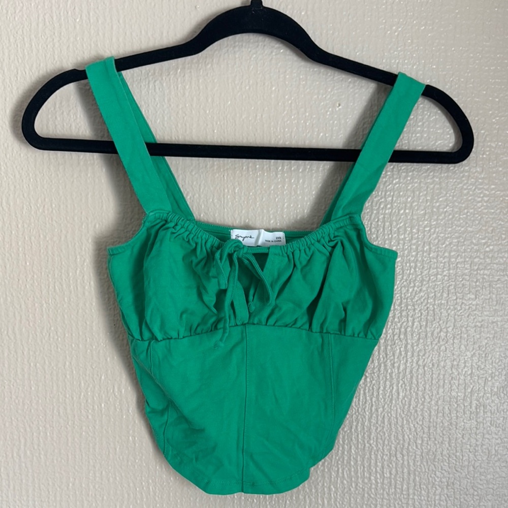 Green cropped tank ☘️